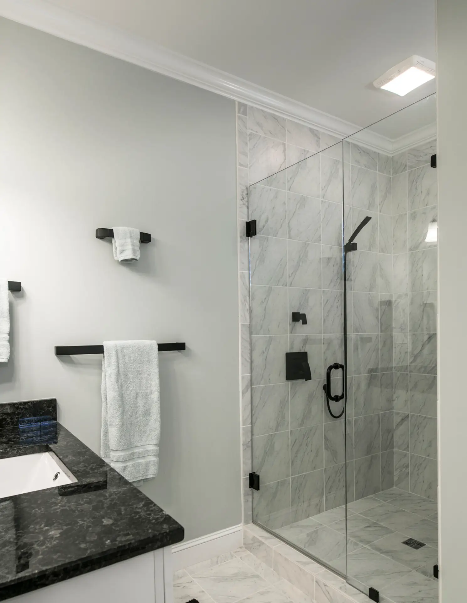 Shower Surround Passion Granite Scaled E1780066186985