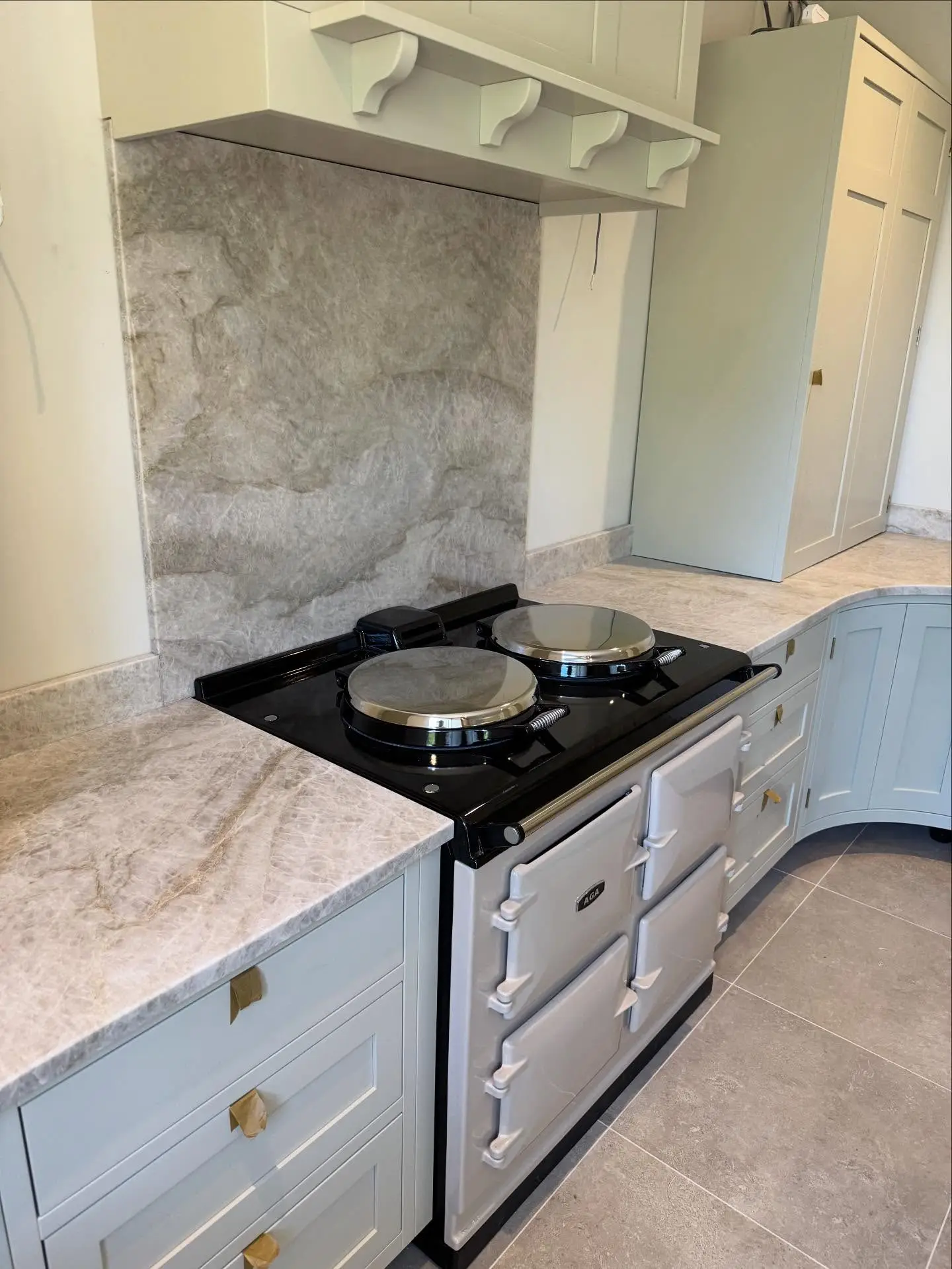 Aga Cooker With Quartz Worktops Passion For Granite
