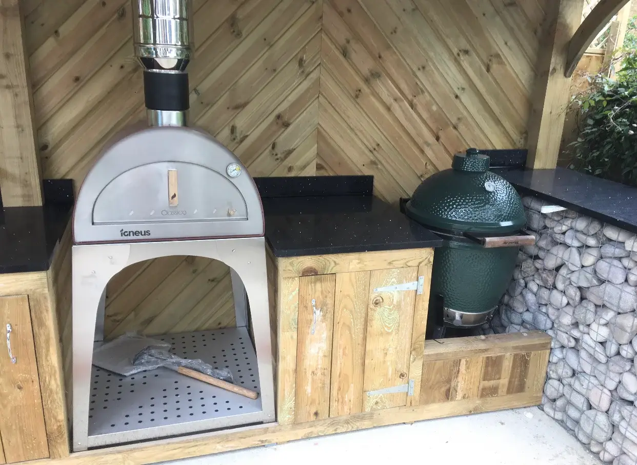 Outdoor Kitchen Pizza Oven Granite Worktops