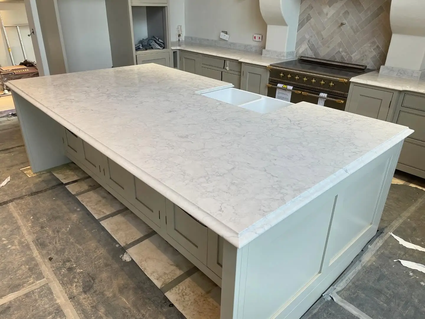 Portfolio 1 Quartz Kitchen Island Worktop Installation